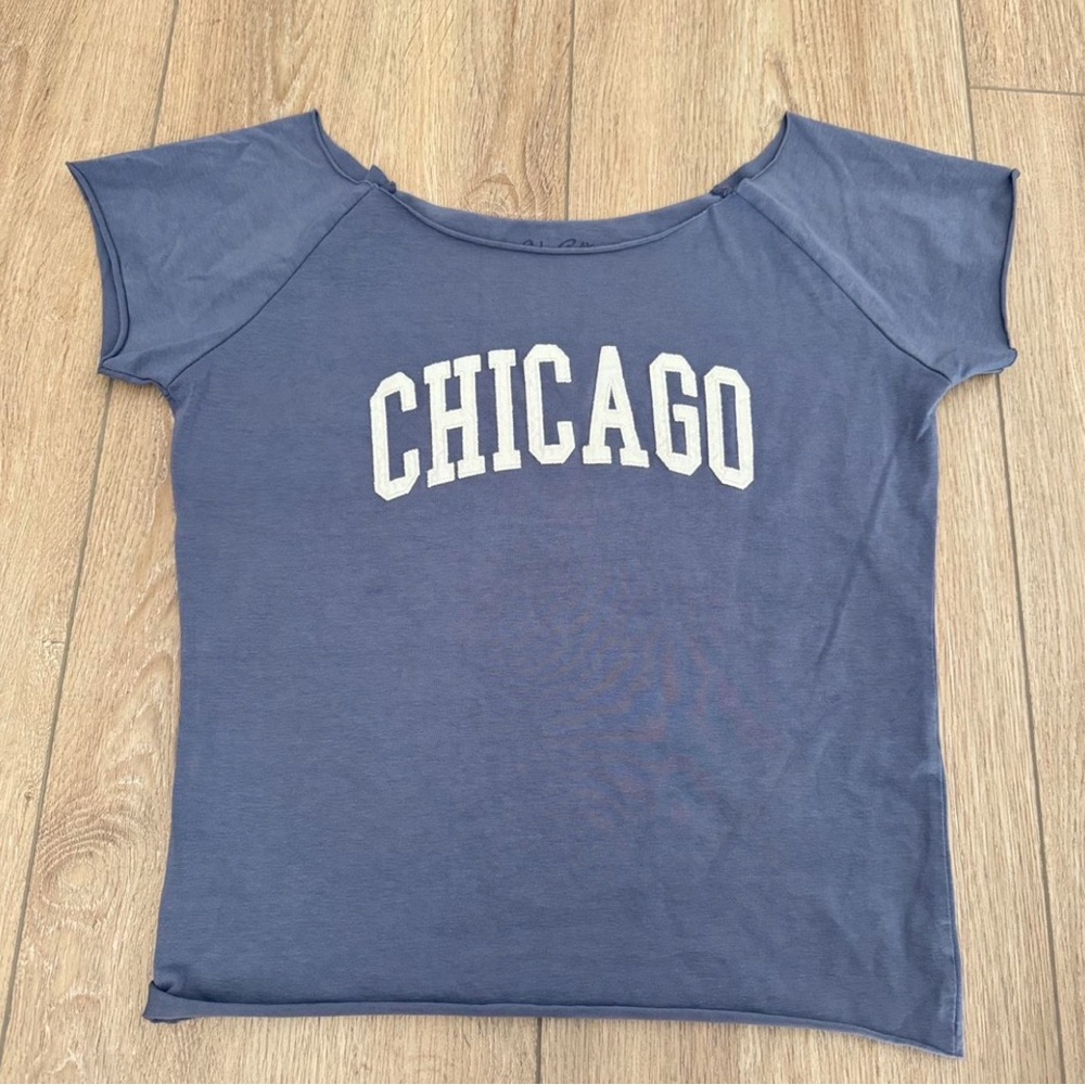 Brandy Melville Dusty Blue 'CHICAGO' Cropped Tee